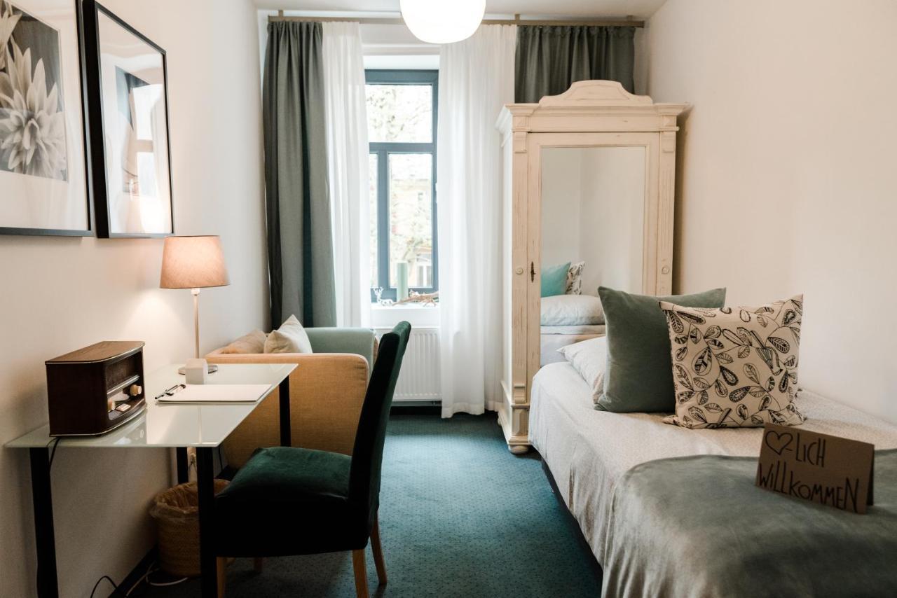 Sommers Hotel Altes Posteck ライヒェンバッハ・イム・フォークトラント エクステリア 写真